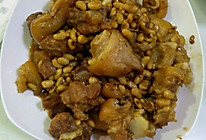 黄豆猪脚的做法