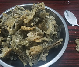 酥炸鱼皮的做法