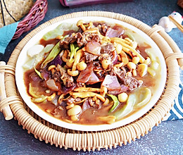 #晒出你的中秋团圆饭#白玉菇炒牛肉趴丝瓜的做法