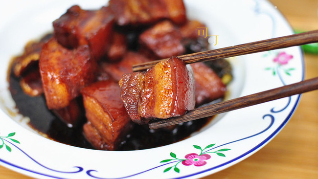 电饭煲五花肉的做法