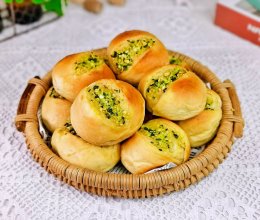 #雀巢冰淇淋新吃法# 蒜香小面包㊙️做法简单口感丰富‼️的做法