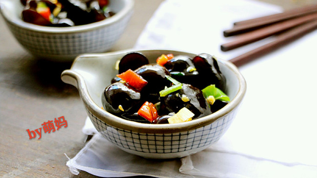 清爽小菜～凉拌木耳的做法