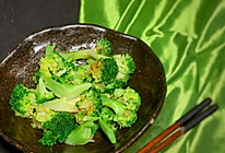 #夏日开胃餐#低脂健康凉拌西兰花的做法