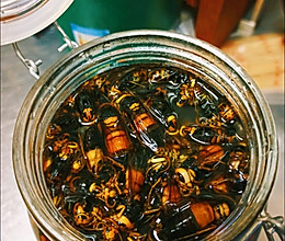 云南菜～野生马蜂泡酒的做法