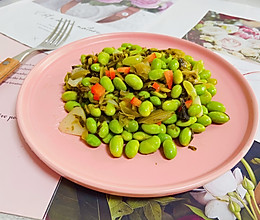 雪菜炒毛豆咸香味美的做法