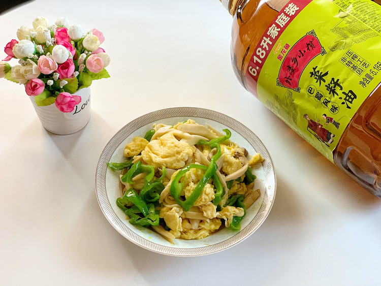 家常小炒杏鲍菇炒蛋的做法