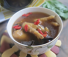 降三高吃什么好，灵芝凤爪枸杞汤的做法