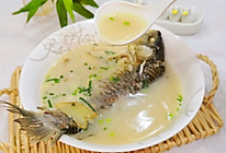 鲫鱼汤好喝鲜美，又白又浓无腥味技巧的做法
