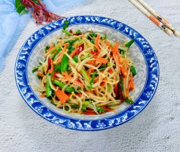 #餐桌上的春日限定#韭菜炒豆芽的做法