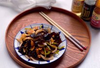 #解腻开胃就吃它#洋葱拌木耳的做法