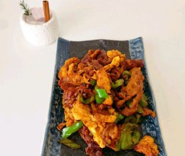 #红梅黄酒料酒家宴争霸赛#肥牛炒鸡蛋的做法