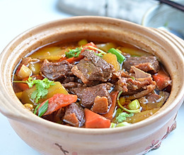 #不容错过的鲜美滋味#   浓香入味的胡萝卜土豆焖鸭肉的做法