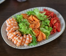 #女神野餐记#低卡美味午餐～虾仁蔬菜沙拉～的做法