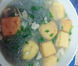 油豆腐肉片粉丝汤的做法