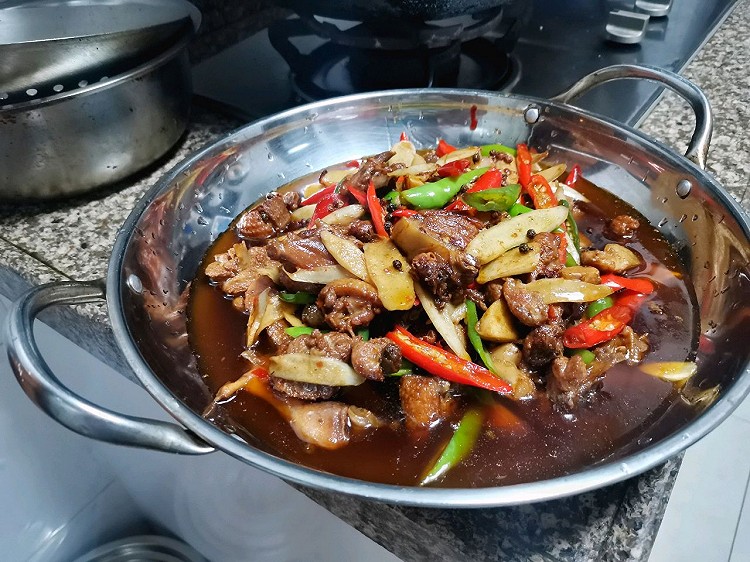 姜爆鸭子（家庭版）的做法