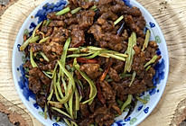 芹菜炒孜然牛肉丝的做法