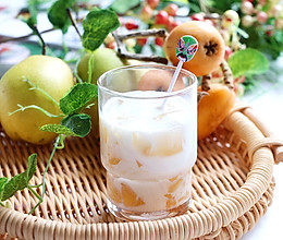 春季趁这水果正合时，学做一道润喉养肺的甜品，对症易上火的人士的做法