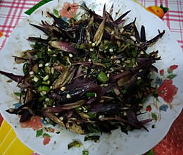 青椒凉拌阳荷的做法