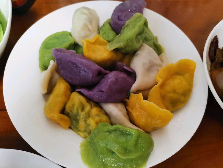 五彩饺子的做法