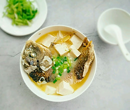 鲤鱼豆腐汤的做法