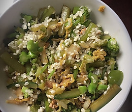 青菜肉丁焖饭的做法