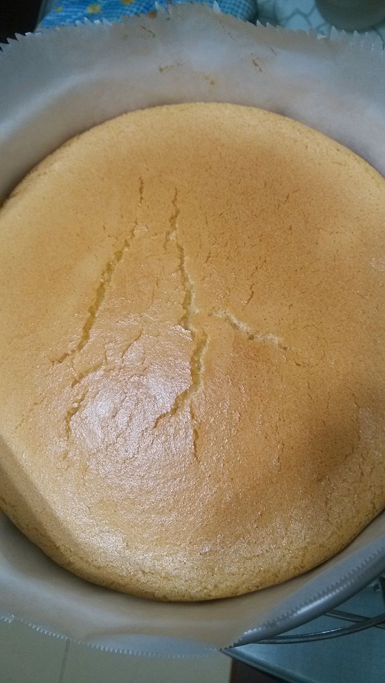 原味戚风蛋糕(八寸)的做法