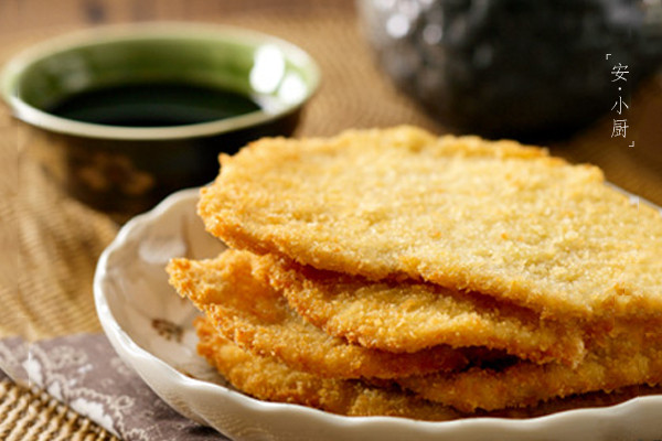 酥脆炸猪排的做法