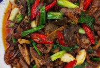 火锅底料炒牛杂，非常入味易吸收的做法