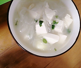 白萝卜豆腐汤的做法