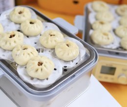 酱肉包+胡萝卜木耳鸡蛋素包子的做法