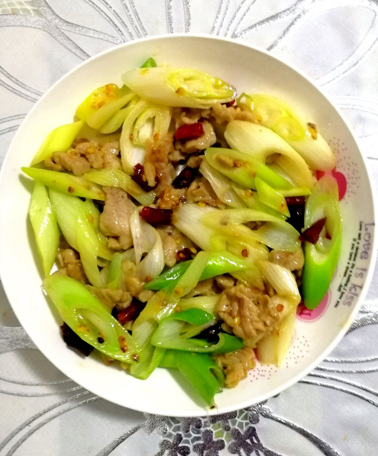 大葱炒肉的做法