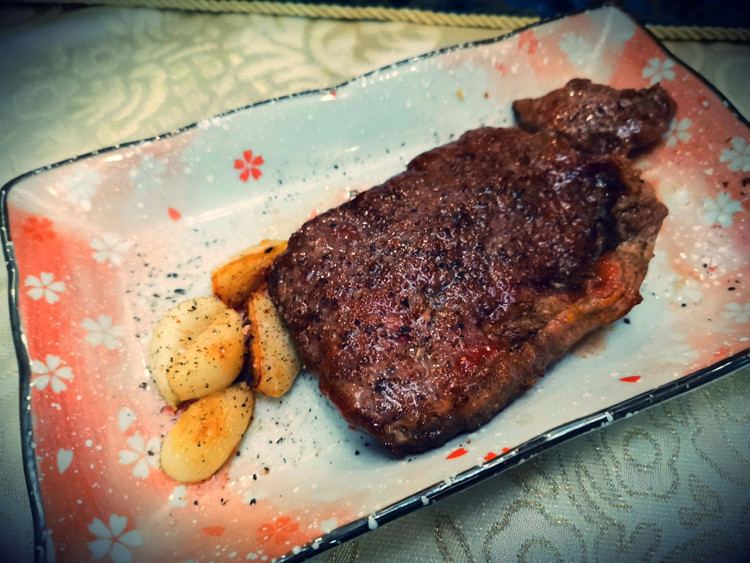 煎牛排｜美食可以更简单！的做法