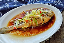 清蒸黄鱼#金龙鱼外婆乡小榨菜籽油 最强家乡菜#的做法