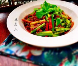 芹菜牛肉丝的做法