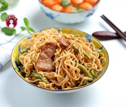 #我要上首焦# 豆角焖面的做法