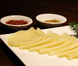 饺子皮做春饼的做法