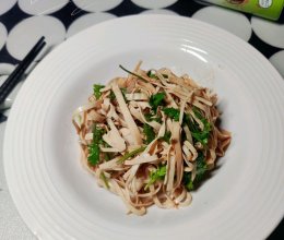 #纳福汇轻松喷出美味#快手凉拌豆腐丝的做法