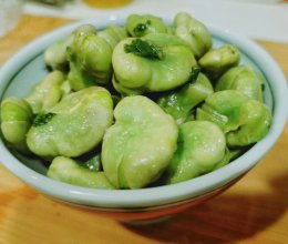 葱油蚕豆的做法