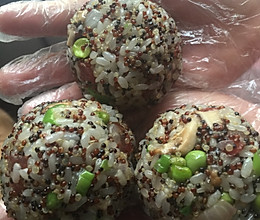 三色藜麦糯米饭团的做法