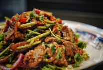凉拌牛肉｜秘制料汁（拌鞋垫儿都好吃的那种）｜超级详细的做法