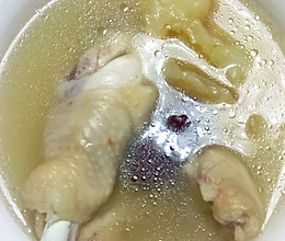 红枣枸杞花胶鸡汤的做法