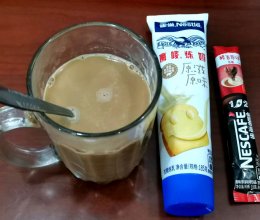 #在夏日饮饮作乐#炼乳咖啡的做法