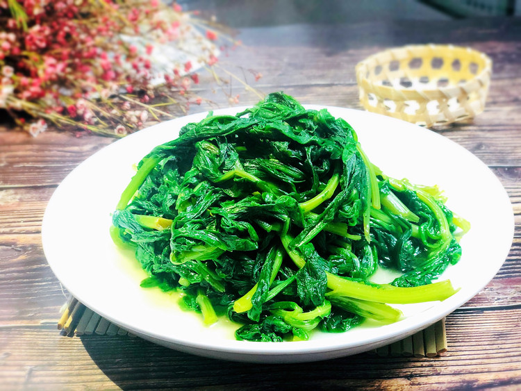 白焯茼蒿菜的做法