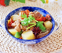 #就是红烧吃不腻！#土鸡土豆粉条一锅炖的做法