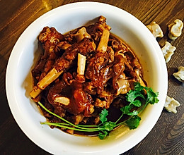 入口即化的《大炖羊小肘》的做法