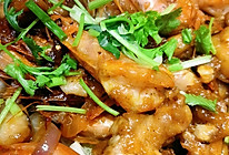 干锅牛蛙虾的做法