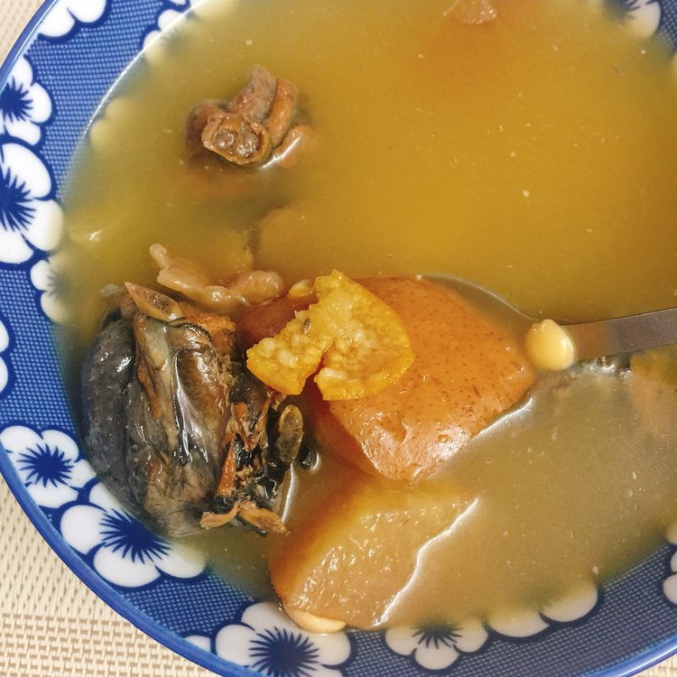 苹果雪梨海底椰煲烏雞湯的做法