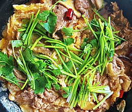 腐竹牛肉煲的做法