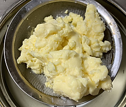 自制黄油（消耗淡奶油）的做法