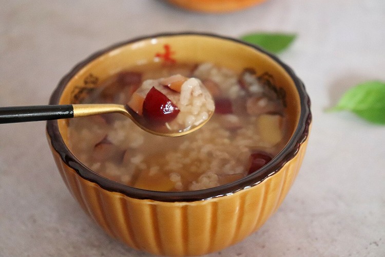 板栗红枣粥的做法
